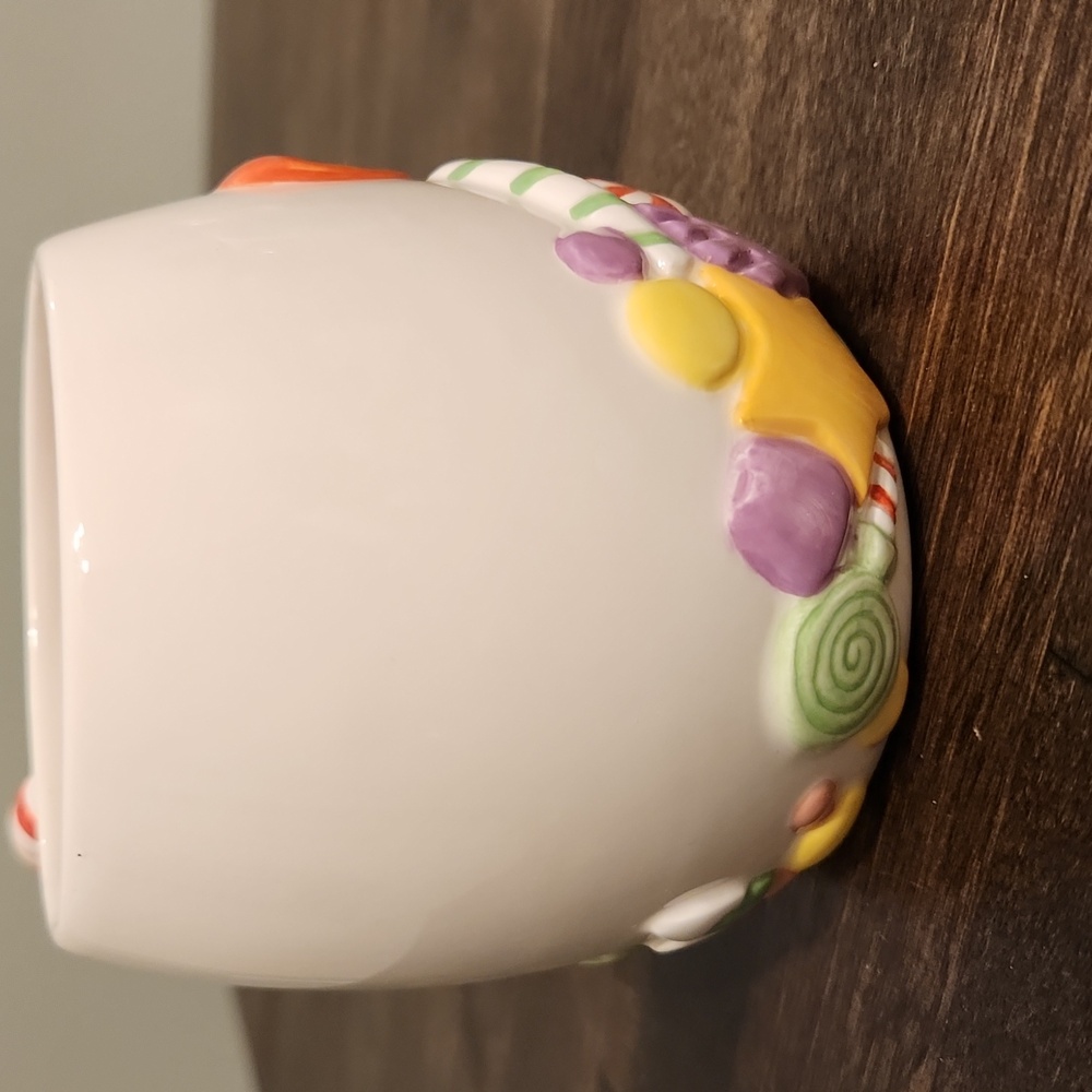 Tigger ( Winnie The Pooh ) Christmas Candyland Mug - Picture 3 of 7